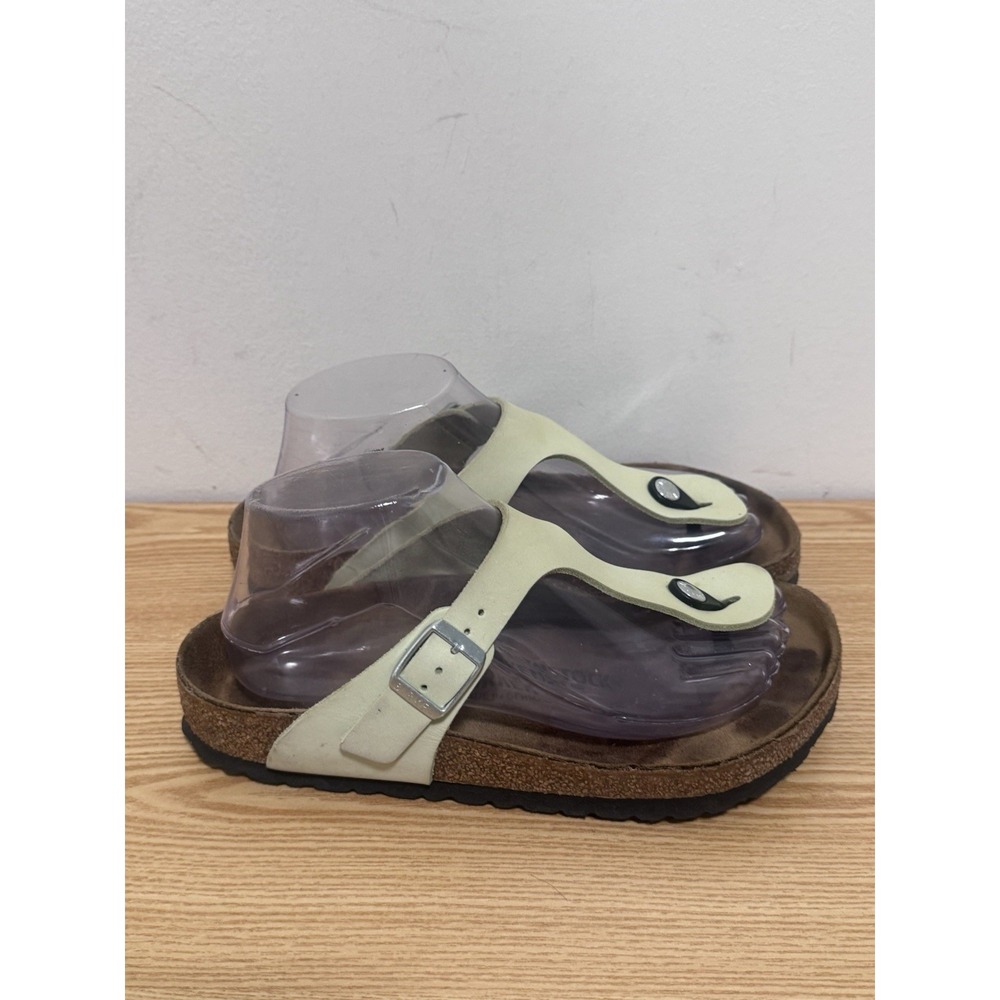 Birkenstock Gizeh Buckle Womens Size 7 EU 38 Sandals Faded Lime